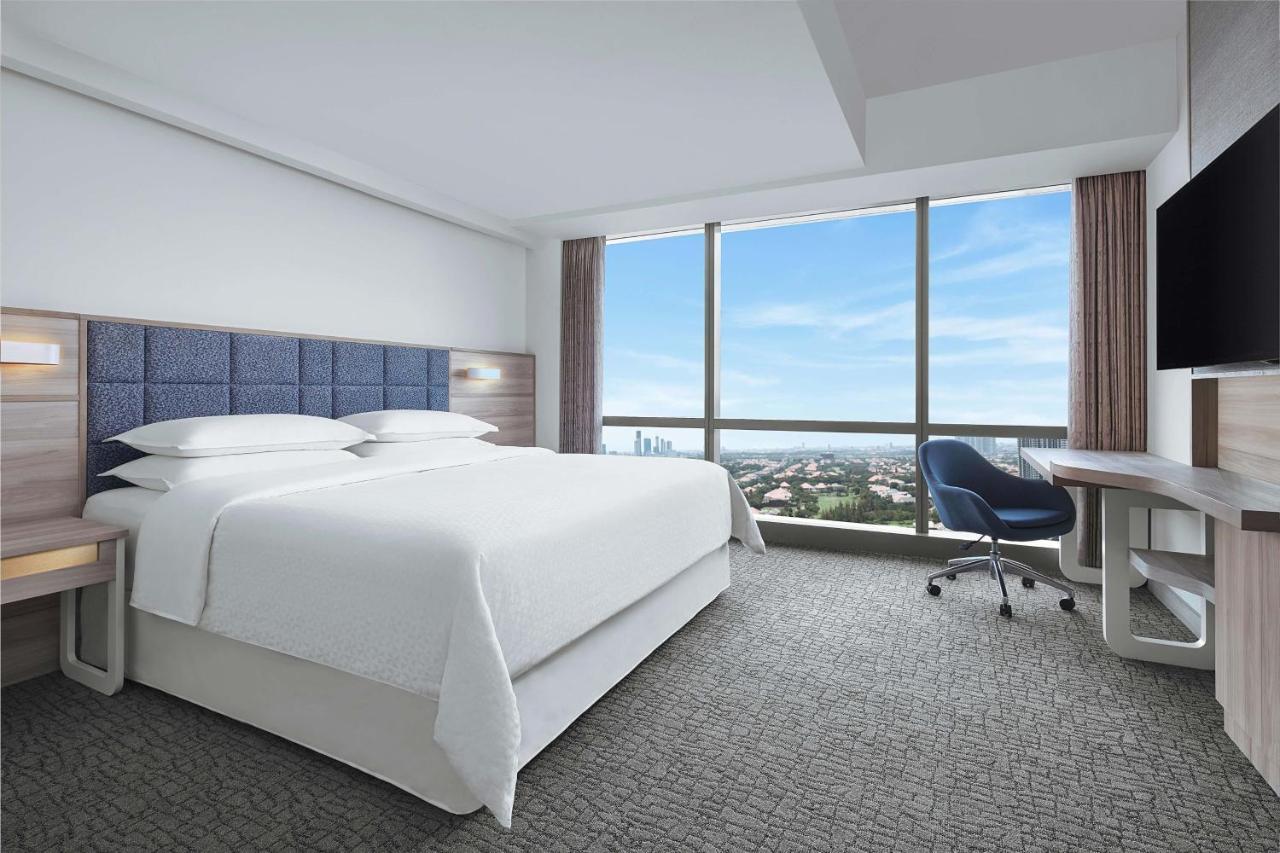 Four Points By Sheraton Surabaya, Pakuwon Indah Eksteriør billede