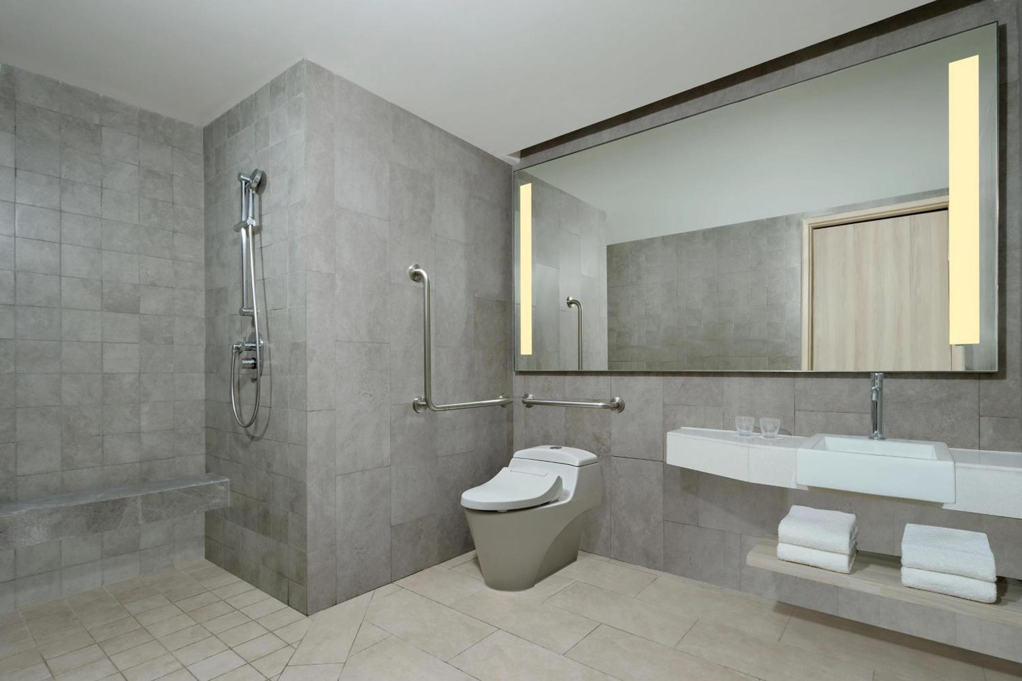 Four Points By Sheraton Surabaya, Pakuwon Indah Eksteriør billede
