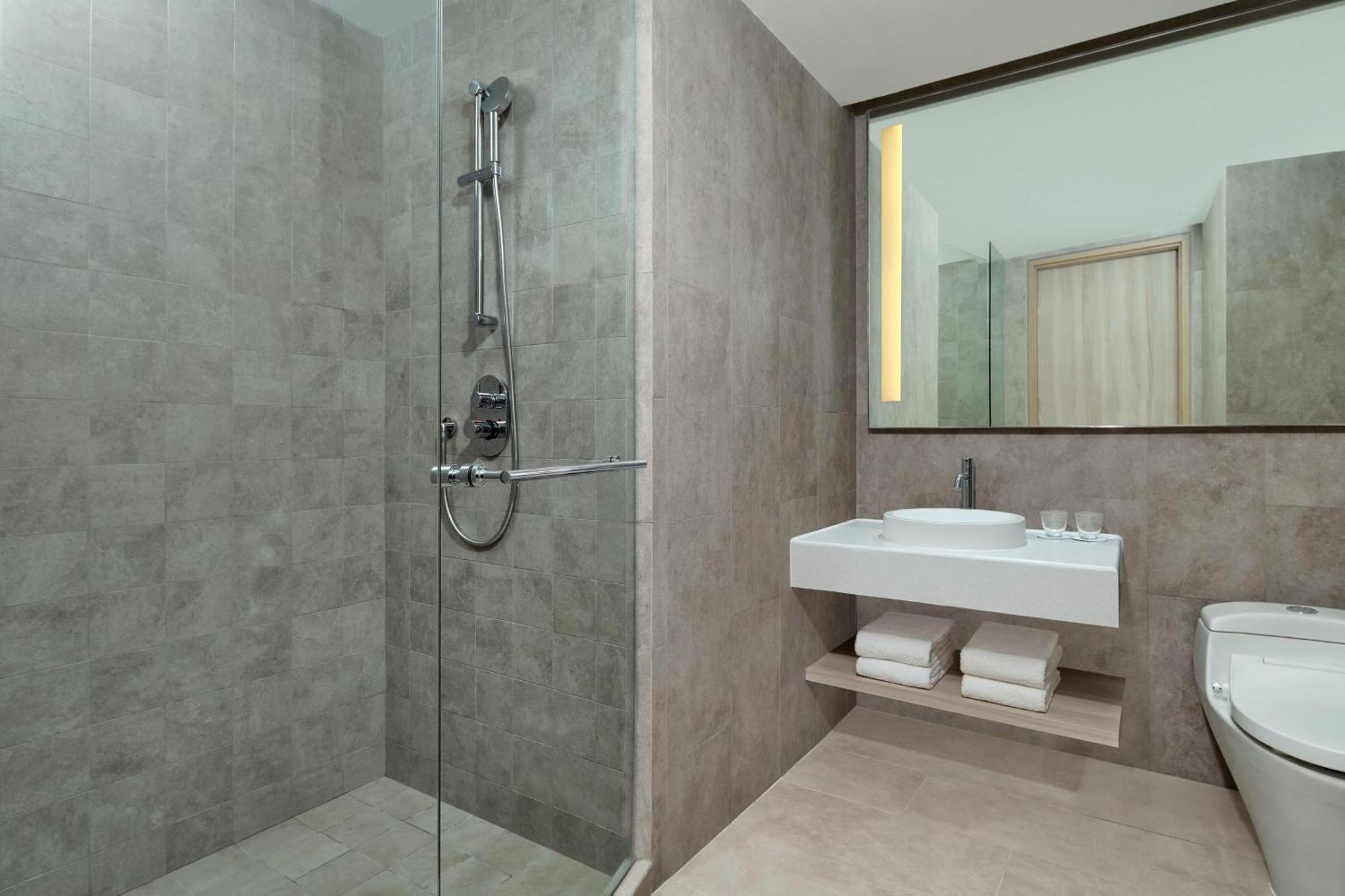 Four Points By Sheraton Surabaya, Pakuwon Indah Eksteriør billede