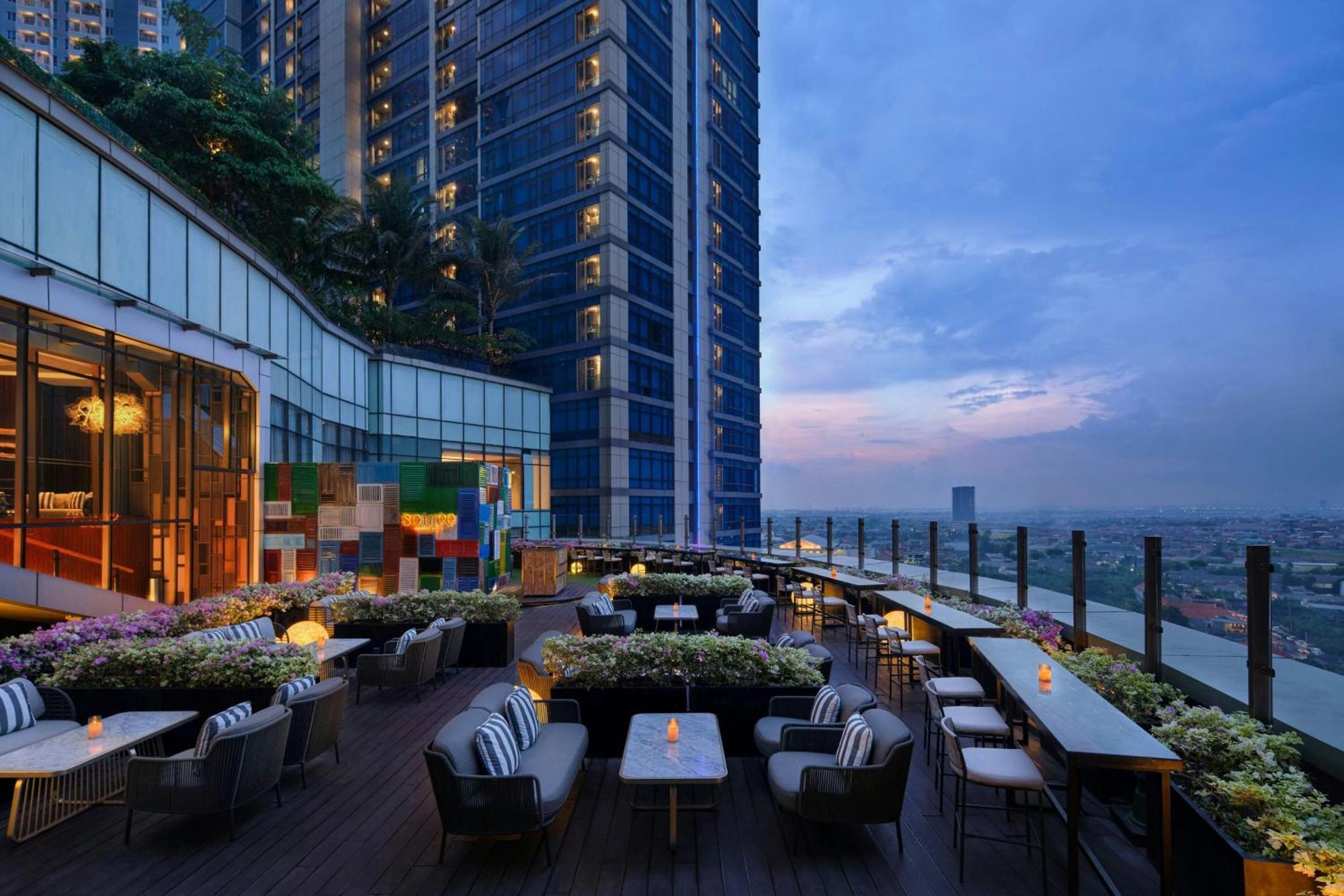 Four Points By Sheraton Surabaya, Pakuwon Indah Eksteriør billede